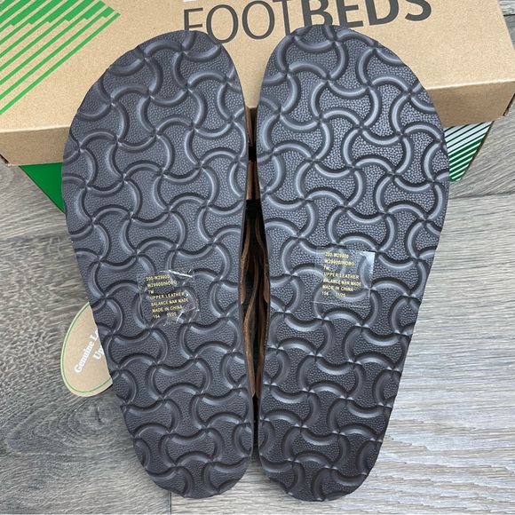 White Mountain Womens Hobo Leather Slip on Footbed Sandals. NIB Size 7 - Picture 4 of 13